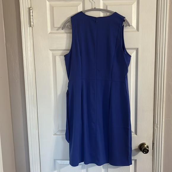 Ann Taylor factory sleeveless dress in periwinkle with faux wrap and tie - Picture 10 of 12